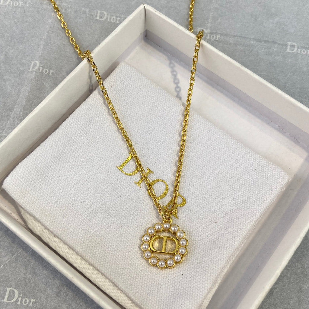 Dior Petite Pearl Necklace Bracelet